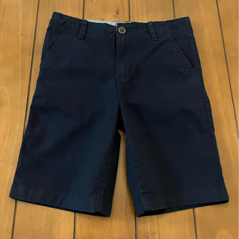 NWOT OshKosh B’gosh Adjustable Waistband Stretch Chino Uniform Shorts Size 8
